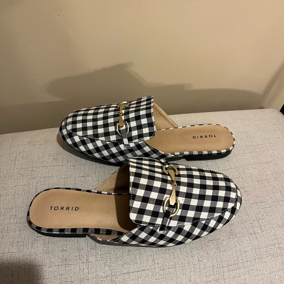 NWOB Black & White Gingham Slip-On Loafer,9W - Picture 3 of 5